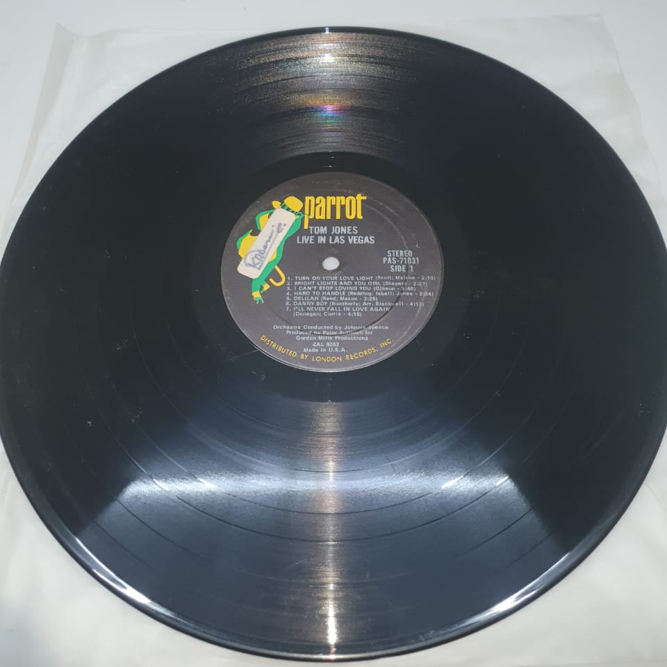 Tom Jones – Live in Las Vegas (Vinyl Record)