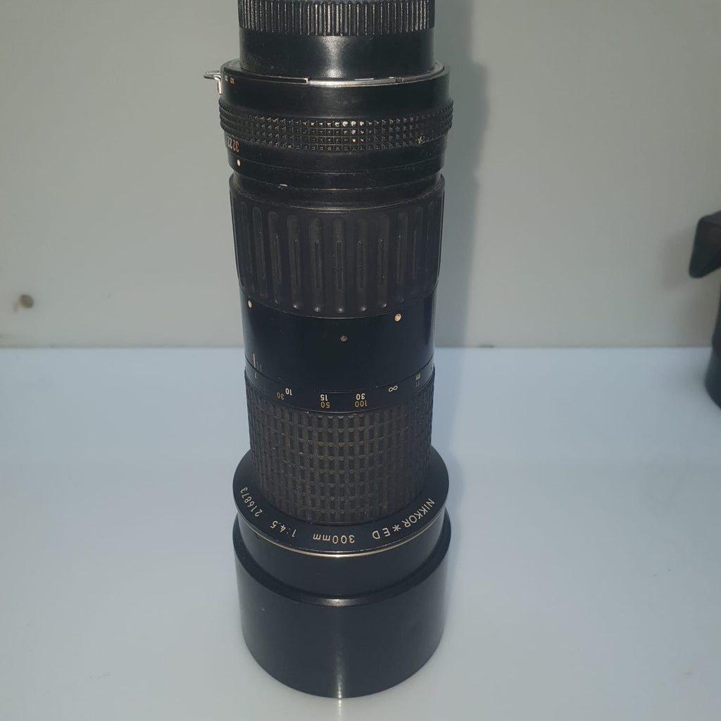 Nikon NIKKOR*ED 300mm f/4.5 AI Manual Focus Telephoto Lens (Nikon F Mount)